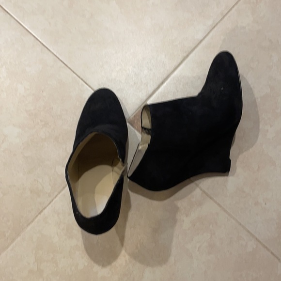 Black Nine West Leather Heels - Picture 4 of 4